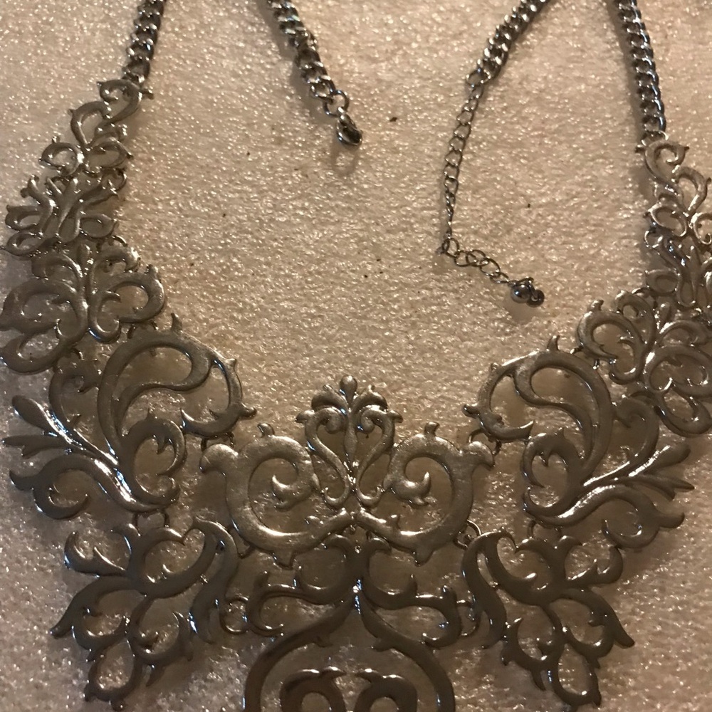 Silver Filigree Statement Necklace - Elegant Women's Jewelry